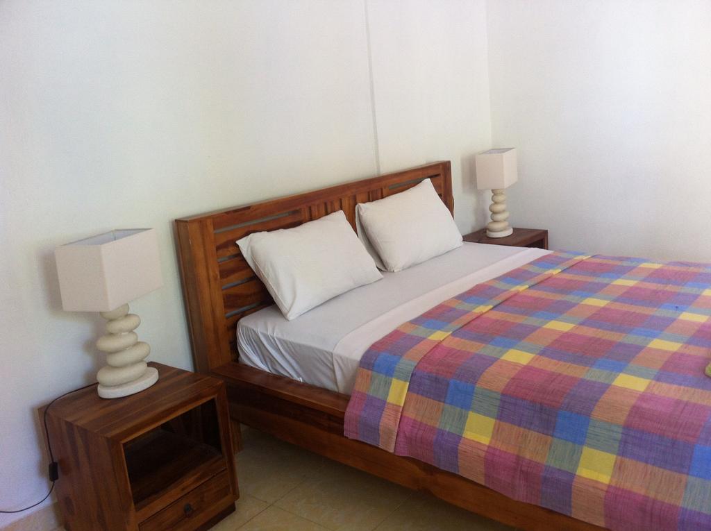 Amed Sari Beach Guesthouse Buitenkant foto