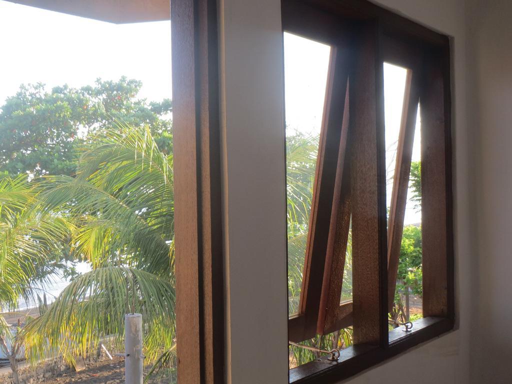 Amed Sari Beach Guesthouse Buitenkant foto