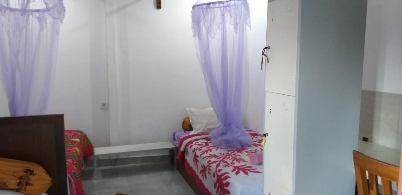 Amed Sari Beach Guesthouse Buitenkant foto
